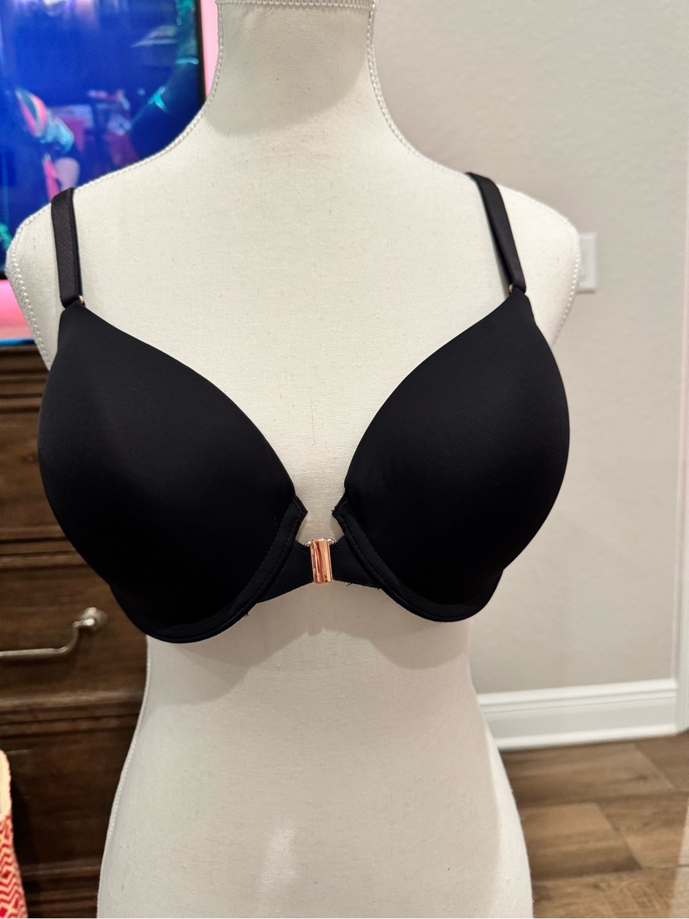 Soma Black Front-Closure Push-Up Bra with Rose Gold Accent vanishing 360